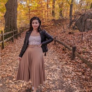 Zara pleated midi tan skirt